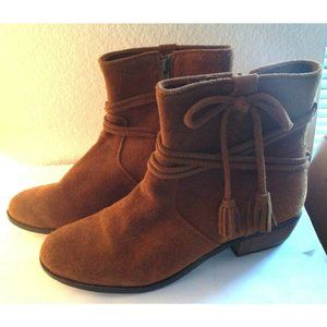MinneTonka Women’s Brown Suede Tassel Ankle Boots Side Zip Size 11